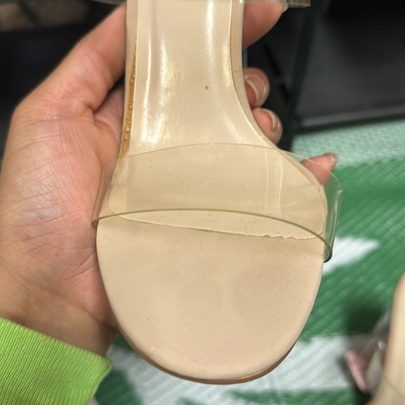 Lucite heels - Picture 5 of 7